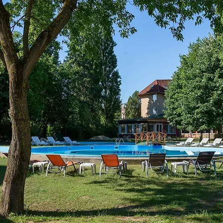 Hotel Wellness Szindbád Balatonszárszó