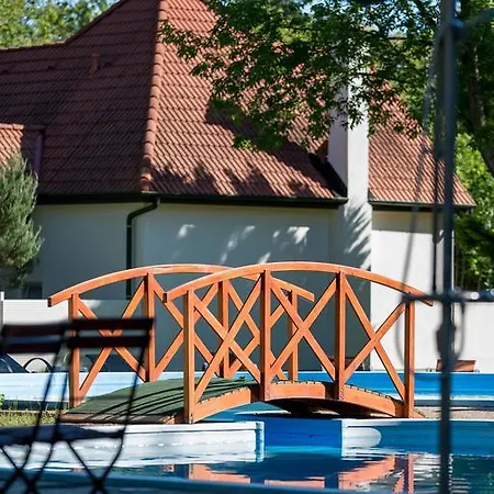 Hotel Wellness Szindbád Balatonszárszó