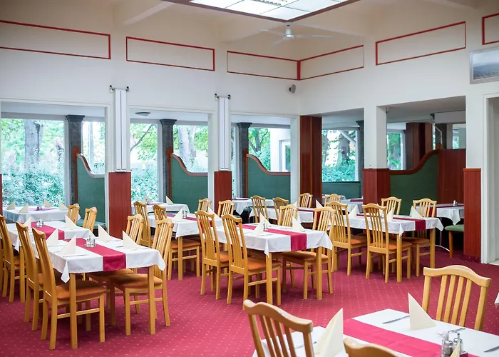 Wellness Szindbad Hotel Balatonszárszó